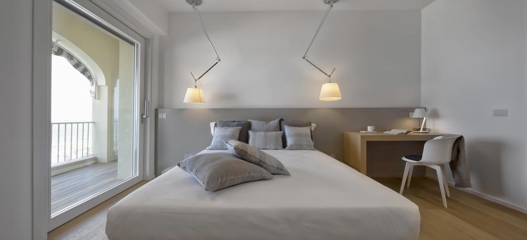 Luxury Suites Collection - Milano 33 Riccione Exterior foto